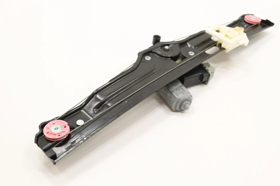 2014 - 2020 FIAT 500L FRONT RIGHT SIDE DOOR WINDOW REGULATOR W/ MOTOR OEM - Image 2 of 4