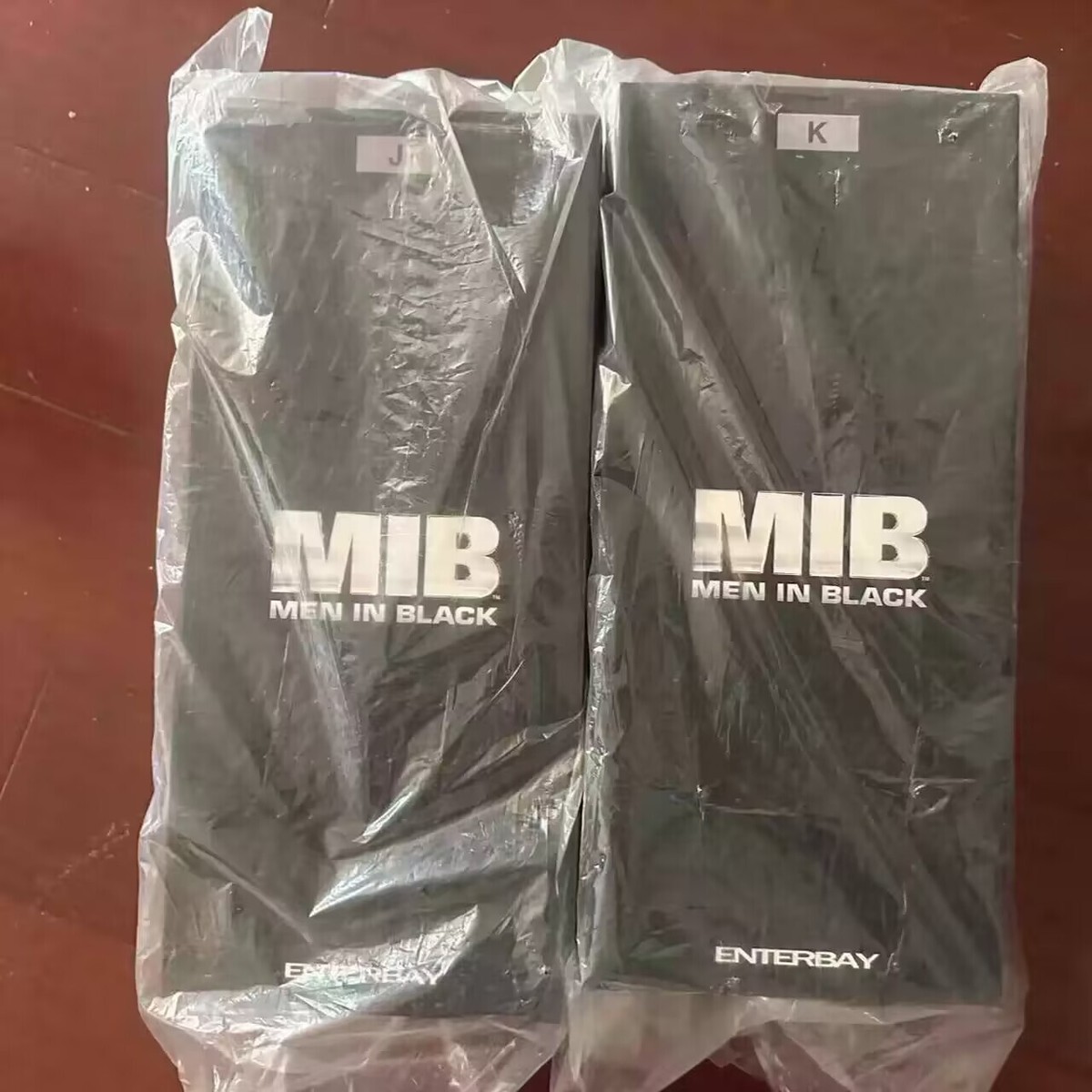 Enterbay Men in Black3 Agent J & Agent K Real Masterpiece 1/6