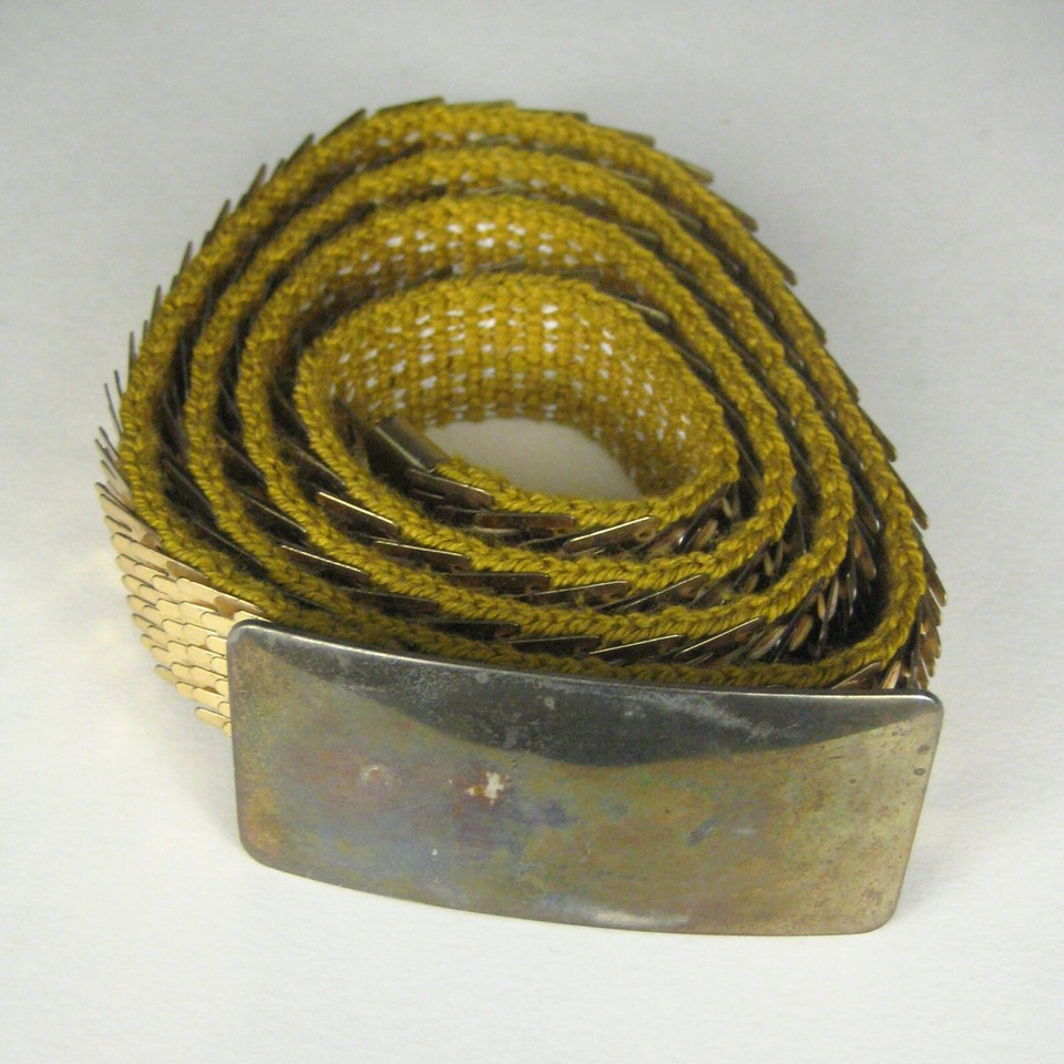 Vintage Fish Scale Belt Size M Goldtone 3/4" Metal Stretch Expandable