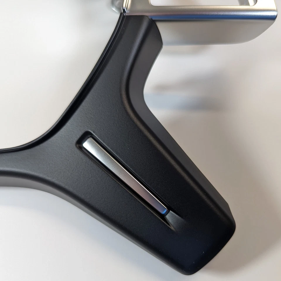 Genuine Mercedes Benz GLE400 16-19 Steering Wheel Cover Trim 09946405139107 GLE - Image 3 of 4