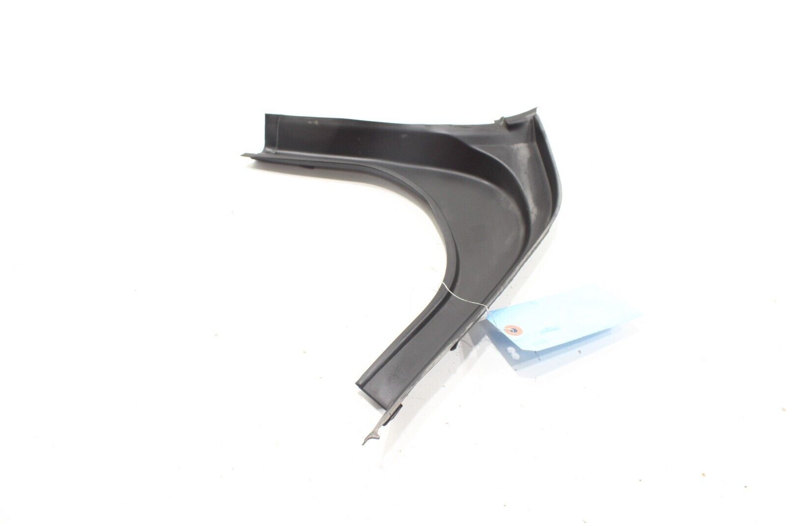 MASERATI GHIBLI TRUNK REAR RIGHT SIDE CORNER WEATHERSTRIP SEAL OEM 2014 - 2020