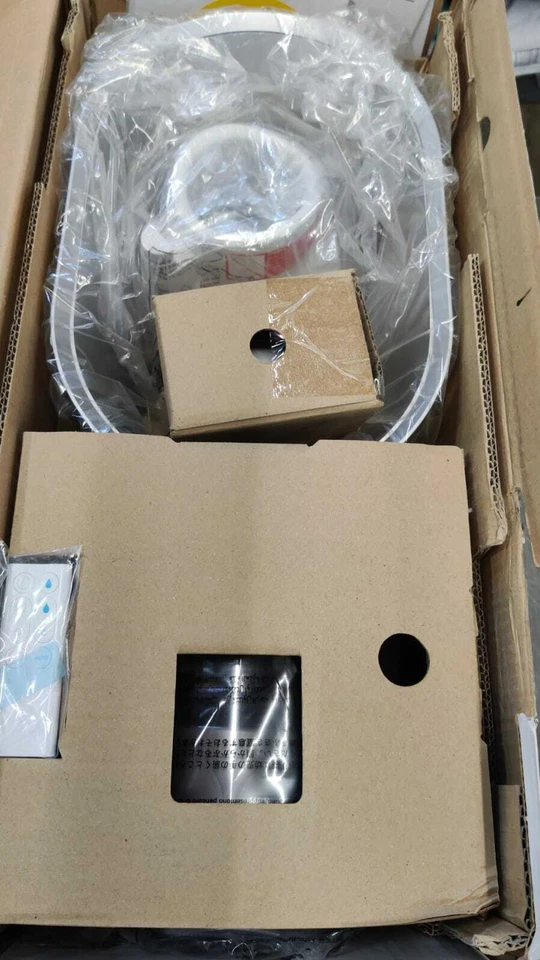 Dyson AM10 Ultrasonic Cool Mist Humidifier (White/Silver)  - Image 3 of 3