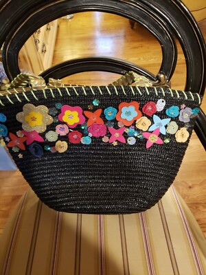 A Giannetti Straw Market/Handbag Multicolor Flowers  Gold Straps 18 X 12 X 5 EUC