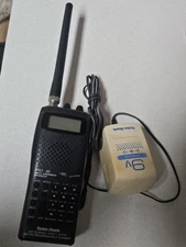 RadioShack PRO-60 Racing Radio  (200-Channel) 800Mhz Scanner TESTED