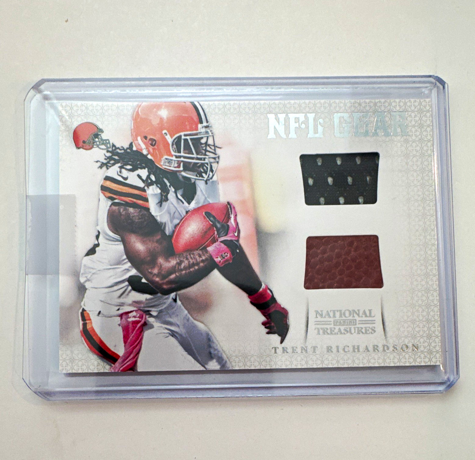 Trent Richardson Panini National Treasures Rookie NFL Gear Dual Materials #32 Base