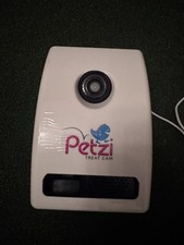 Petzi Treat Pet 0025 Cam WiFi Pet RealTime Video Camera Treat Dispenser