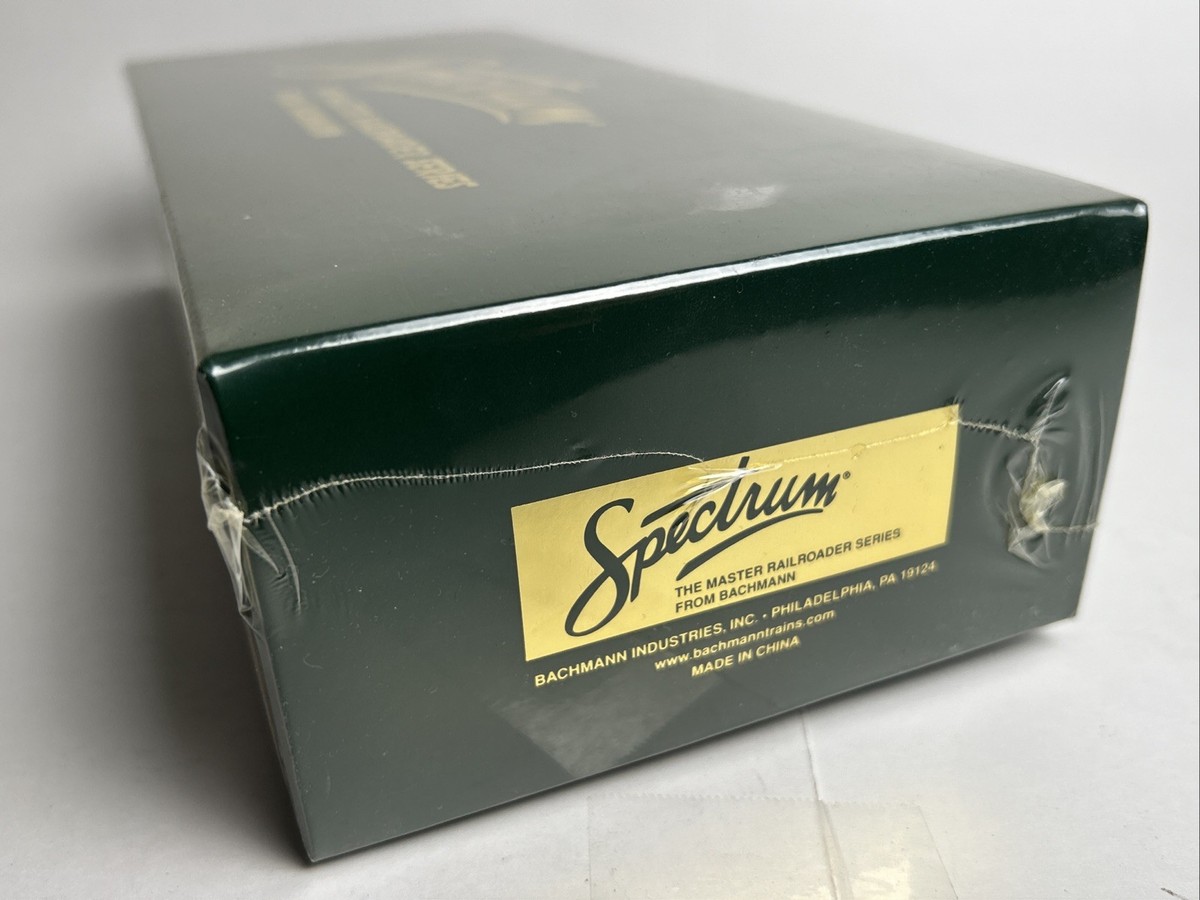 Bachmann Spectrum 27940 On30 Christmas 2-Bay Hopper Freight Car