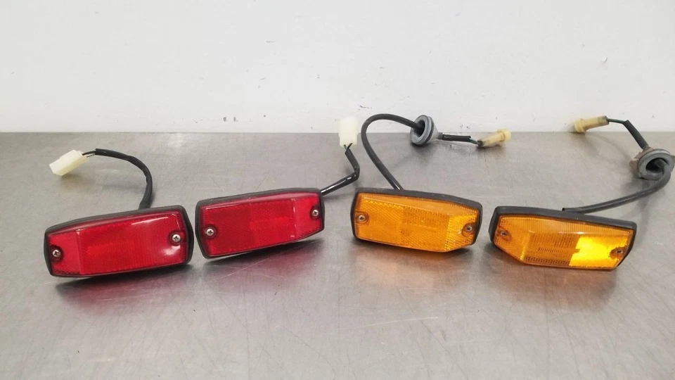 1983 DATSUN 280ZX SIDE MARKER LIGHT LAMP SET FRONT AND REAR RED AND AMBER - Image 2 of 4