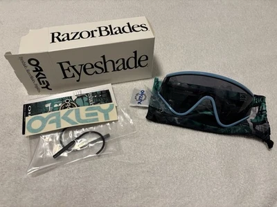Oakley Eyeshade Heritage Blue Sunglasses - Grey - MINT NOS UNWORN - Photo 1/3