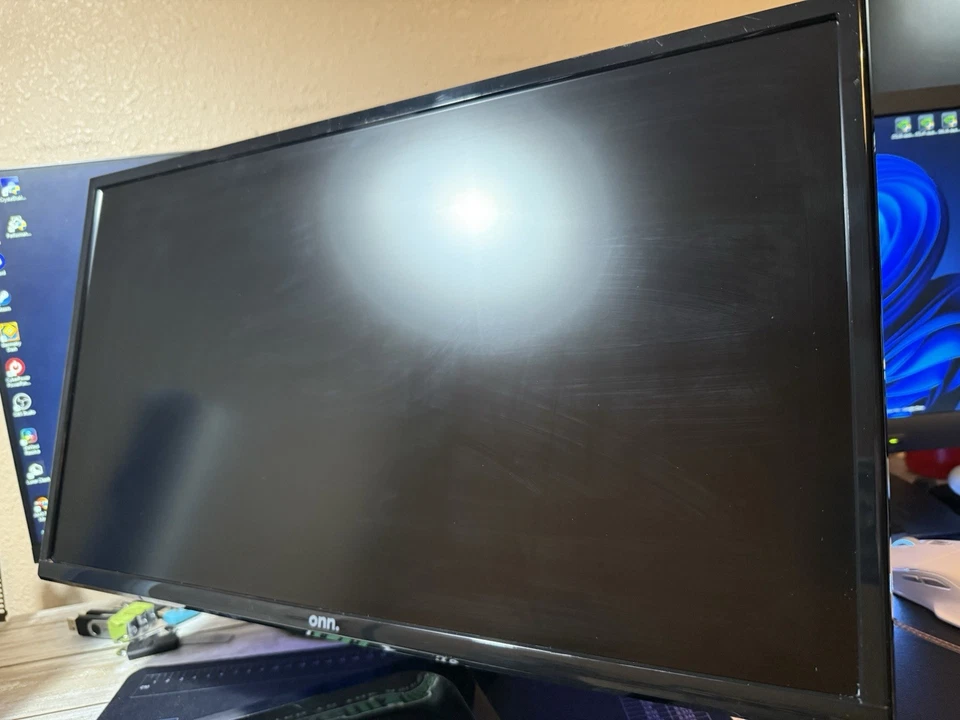 ONN 22' 1080p 60hz Monitor (Read description) - Image 4 of 4