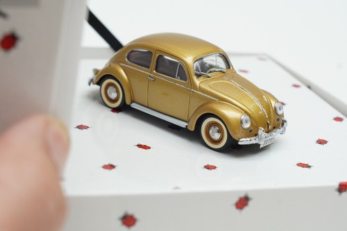 Minichamps 052003 Der Millionste VW-Käfer Baujahr 1955 goldmetallic 1:43 - Bild 5 von 9