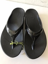 WOMEN'S OOFOS OOLALA BLACK/BLACK FLIP FLOP BEACH/POOL SANDAL SIZE 8 NWT