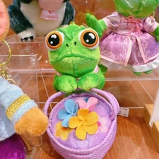 2025 Disney Store Flower Basket Rapunzel Pascal Plush Keychain Pendant authentic