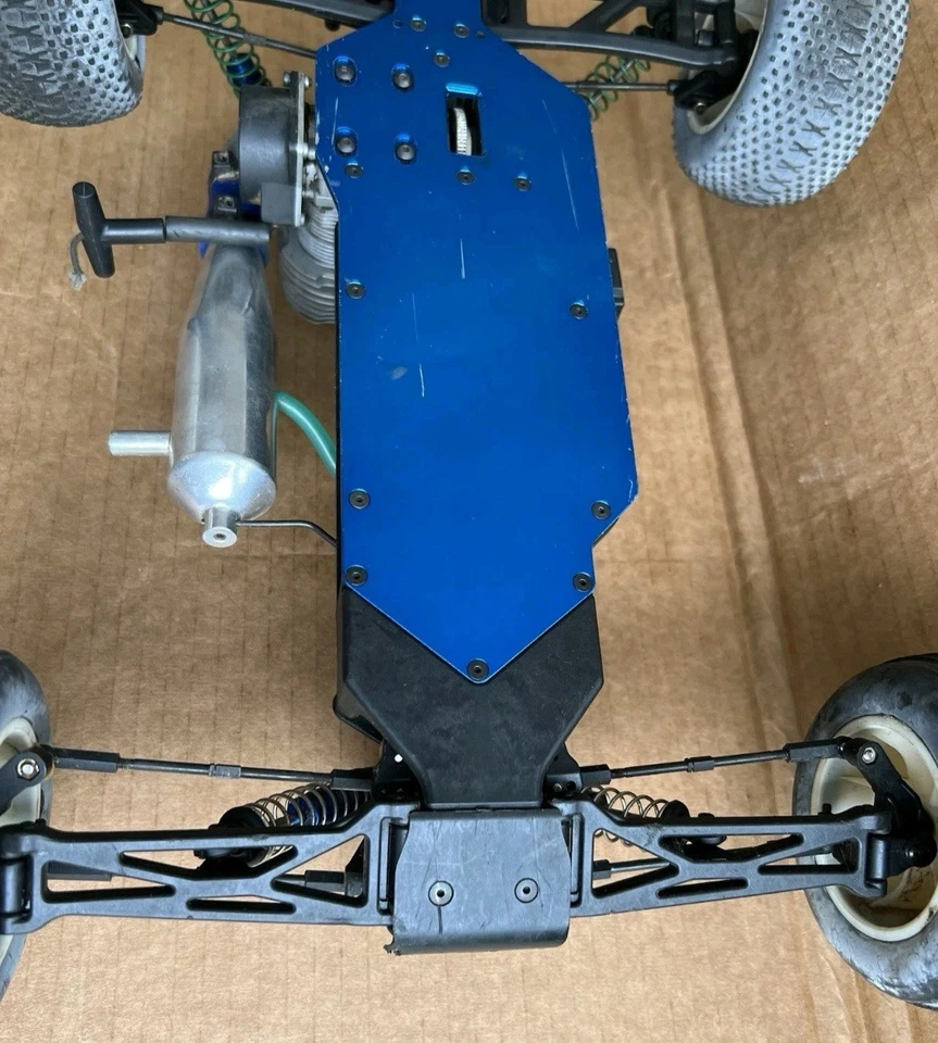老式 Team Associated RC10 GT2 Nitro — 第 3/4 张图片
