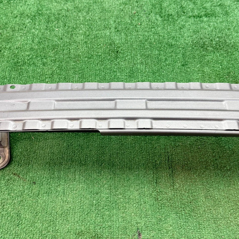 Barra de impacto de refuerzo para parachoques trasero Subaru Ascent 2019-2024 OEM Foto 3 de 4