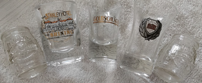 5 NICE VINTAGE SHOT GLASSES GRANT'S HOME  GOLDSCHLAEGER  STANLEY HOTEL JIM BEAN