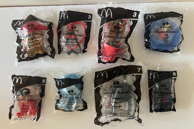 2004 McDONALDS DISNEY PIXAR INCREDIBLES COMPLETE 8 TOY SET SEALED