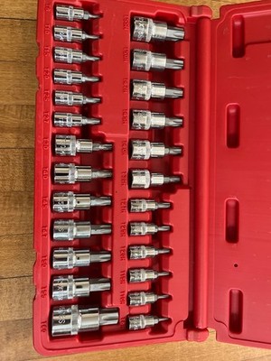 Mac Tools 25-PC. Star and Tamper-Resistant Star Driver Set (Used   As Is)