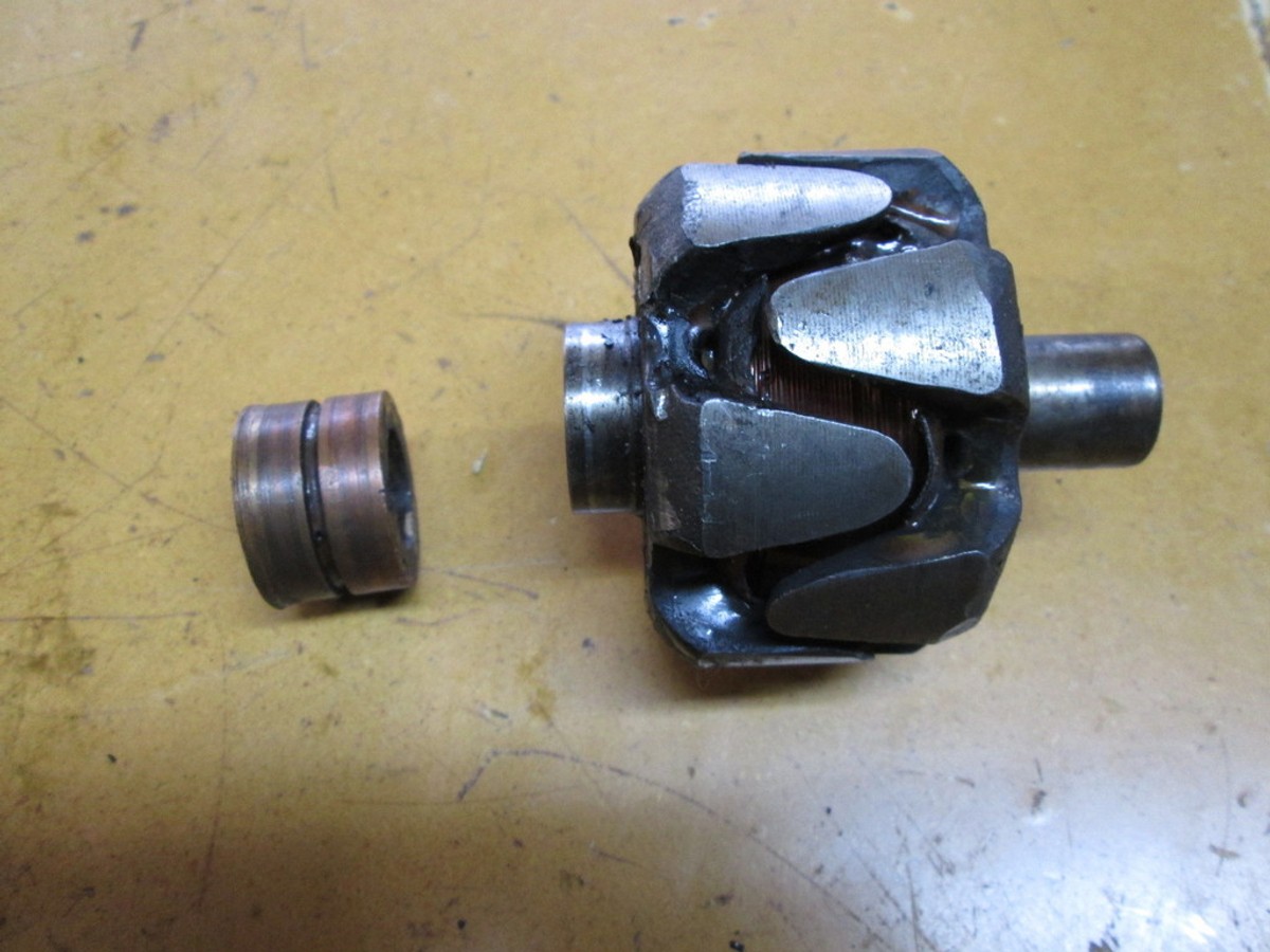 まーる Mercruiser 1972 1973 1974 1975 1976 1977 Flywheel Housing 225 233