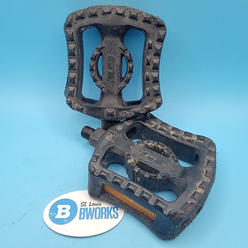RAD! GT BMX Bicycle Pedals 1/2" Composite 90's Mid Old School   l11