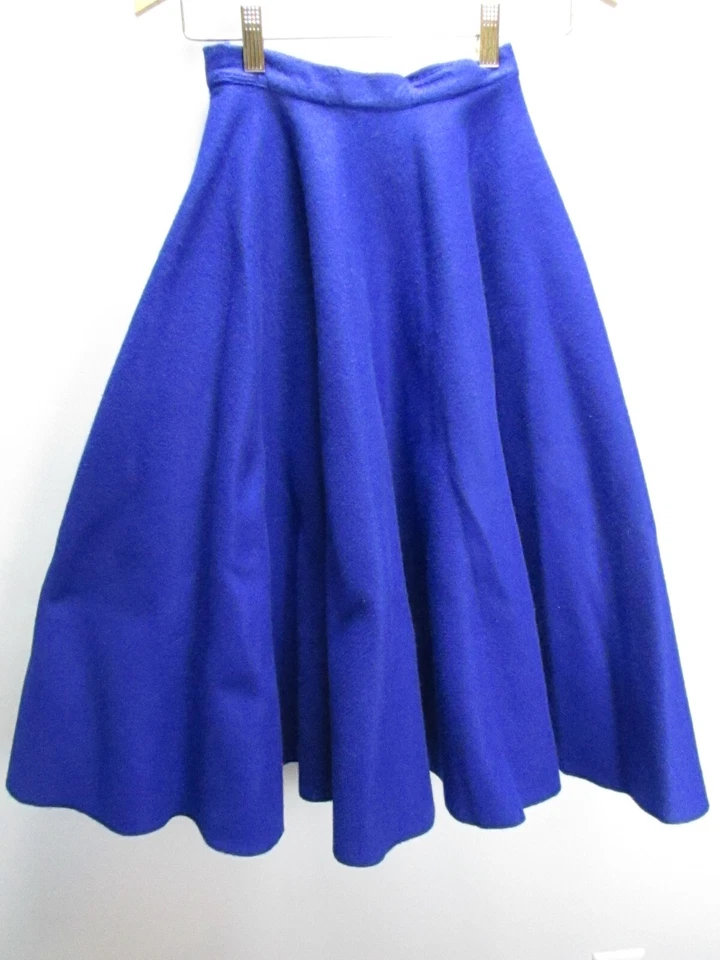 Falda Caniche Fieltro Casera Azul Cintura 20 Largo 26 Foto 2 de 2