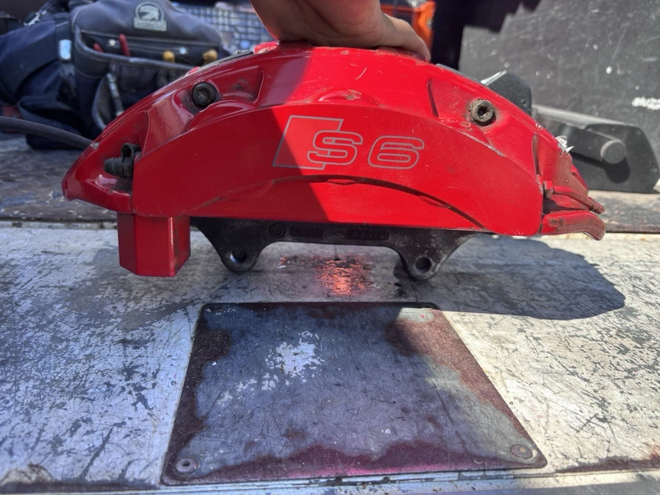 Pinças de freio dianteiras esquerda direita Audi S6 6 pistões - Imagem 3 de 4
