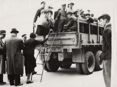 A39 A3969 Germany Refugees WWII Truck Evacuation Eastern Europe Migration War