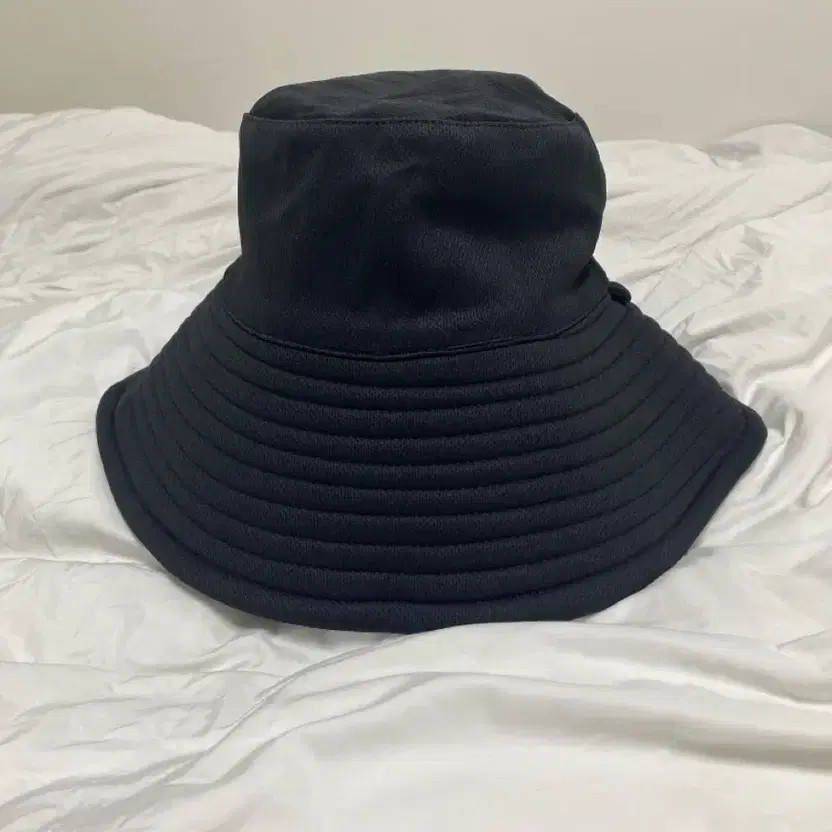 Detachable String Double-Side Bucket Hat, New - image 3
