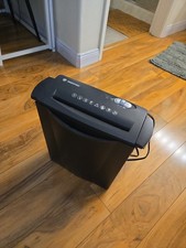 Champion LS61B Paper Shredder 6-Sheet Strip-Cut Black Personal Home Office Intek