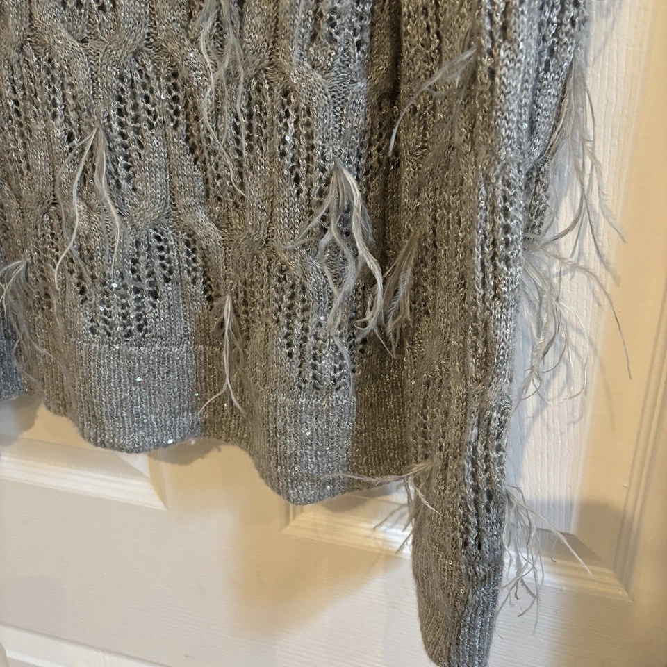 Suéter Casa Blanca Mercado Negro Gris Pluma y Lentejuelas Talla Pequeña Foto 3 de 4