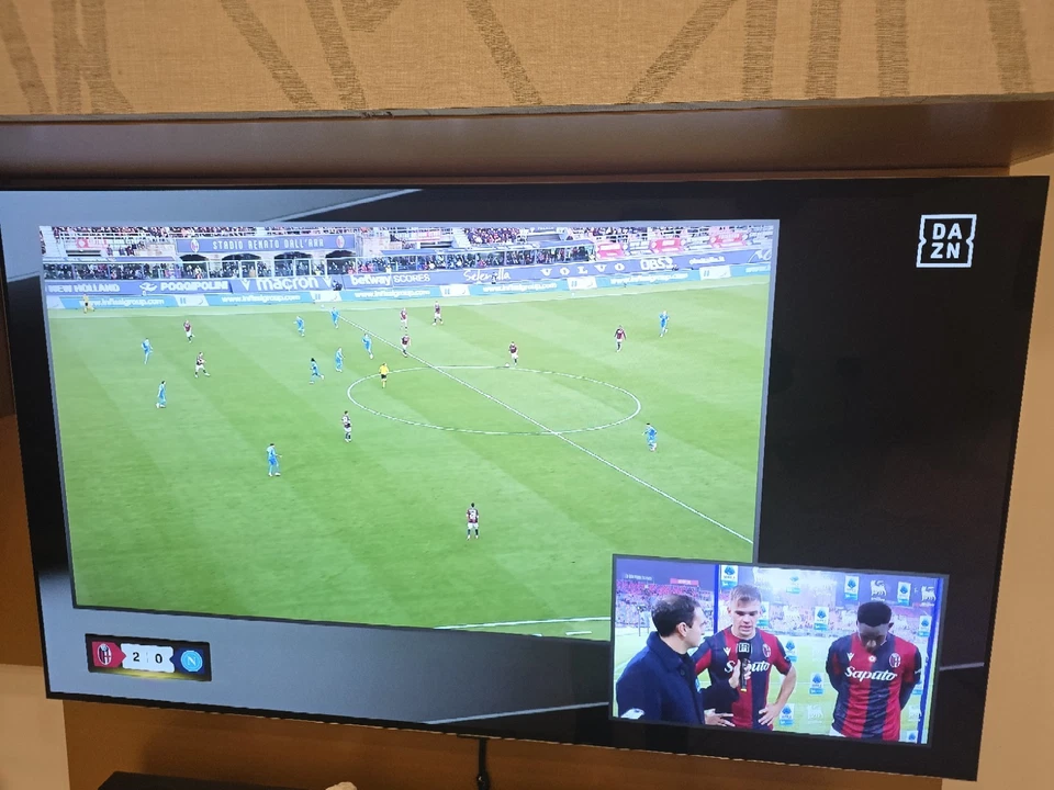 LG OLED evo Gallery Edition G2 55"4K UHD OLED Smart TV PANNELLO NUOVO CON STAFFA - Immagine 2 di 4