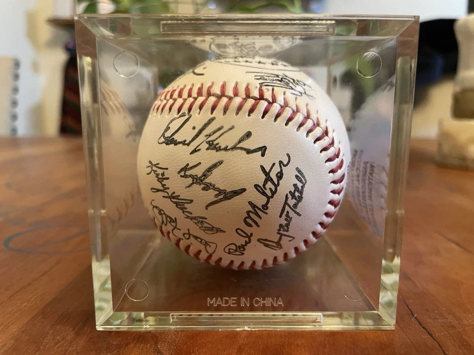 OFFICIAL MLB AMERICAN LEAGUE RAWLINGS BASEBALL SIGNED BY ROGER CLEMENS AUTO - Image 2 of 4