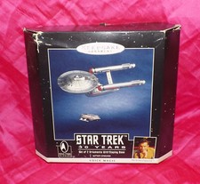      HALLMARK STAR TREK 30th ANN. 2 PEICE VOICE MAGIC CHRISTMAS ORNAMENTS  BASE