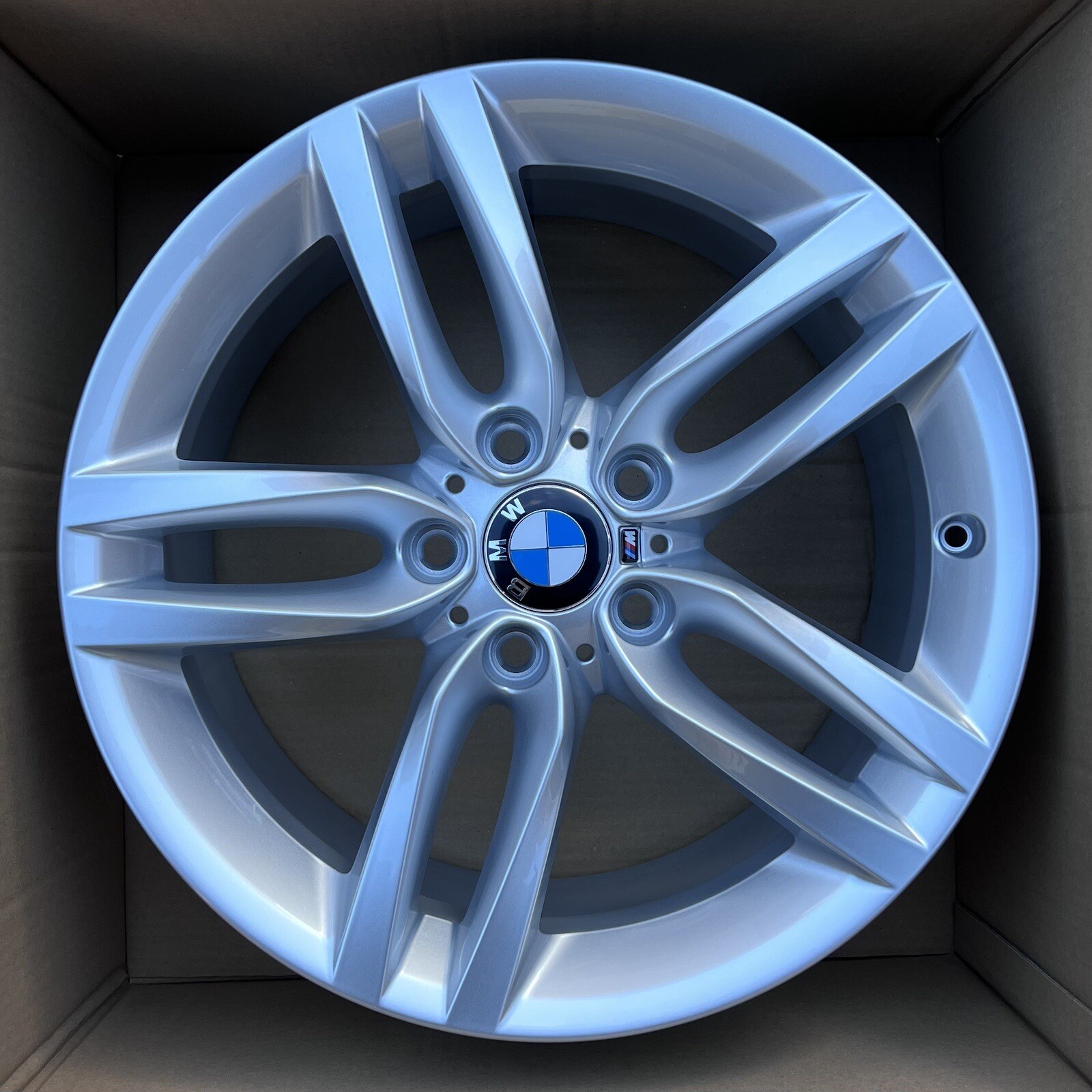 Genuine BMW 1 and 2 Series Rear Alloy Wheel 461 18