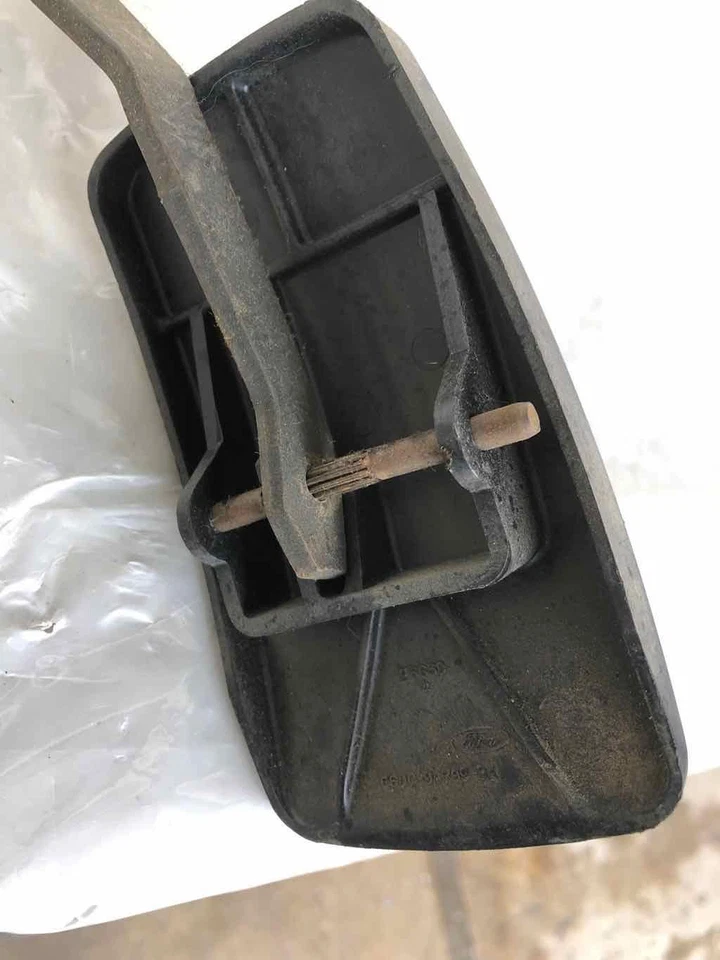 2006 FORD TAURUS Accelerator Floor Throttle Gas Foot Pedal Lever OEM - Image 4 of 4
