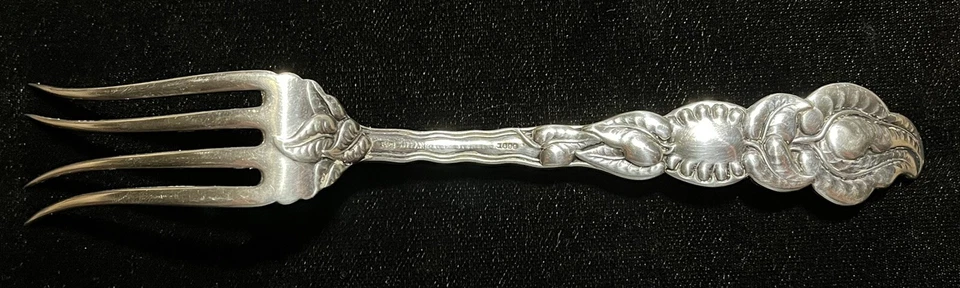 Cubiertos de plata de ley - Tenedor de carne fría Tiffany Aitanthus Foto 4 de 4