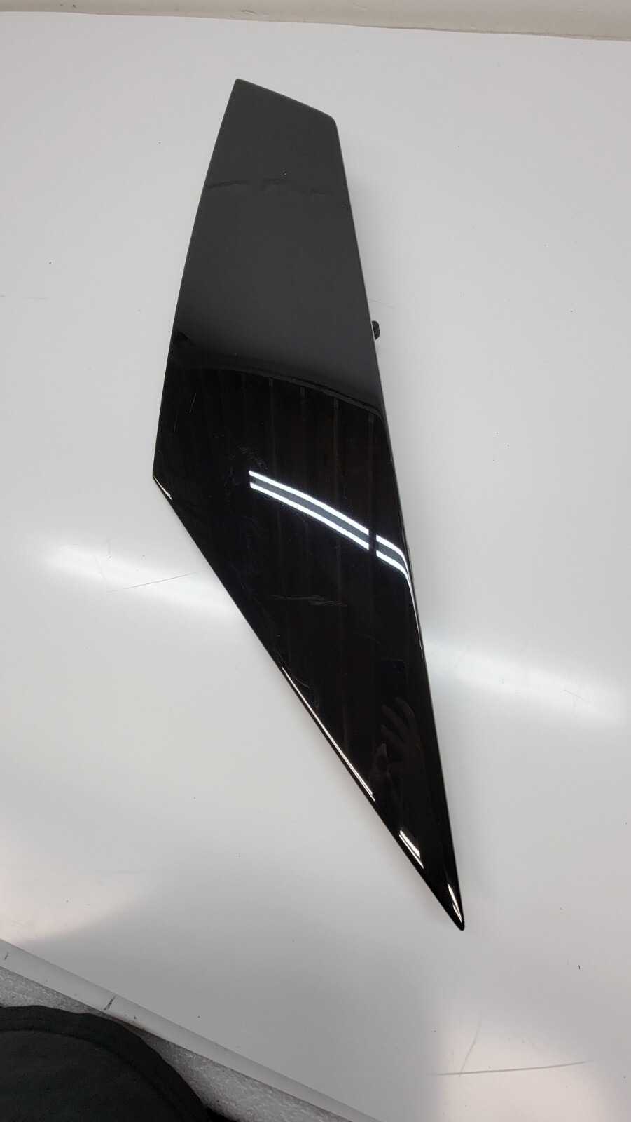 LAMBORGHINI AVENTADOR PASSENGER RIGHT WING AIR INTAKE ASSEMBLY OEM 470119264
