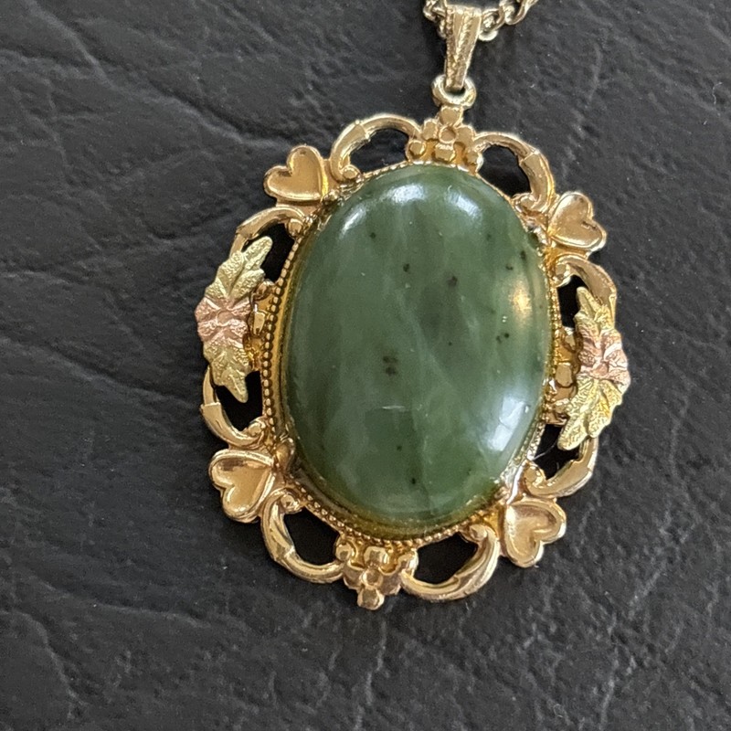 Vintage Jade Nephrite GF Signed LSP CO Necklace and Pendant Gold Tone