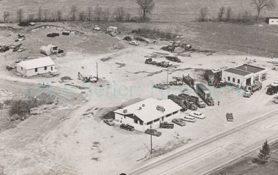 Castleton NY - FLO'S DINER & TRUCK STOP - RPPC Postcard Roadside