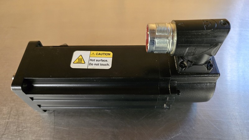 Allen-Bradley VPL-B0633M-CJ12AA 480V AC Servo Motor