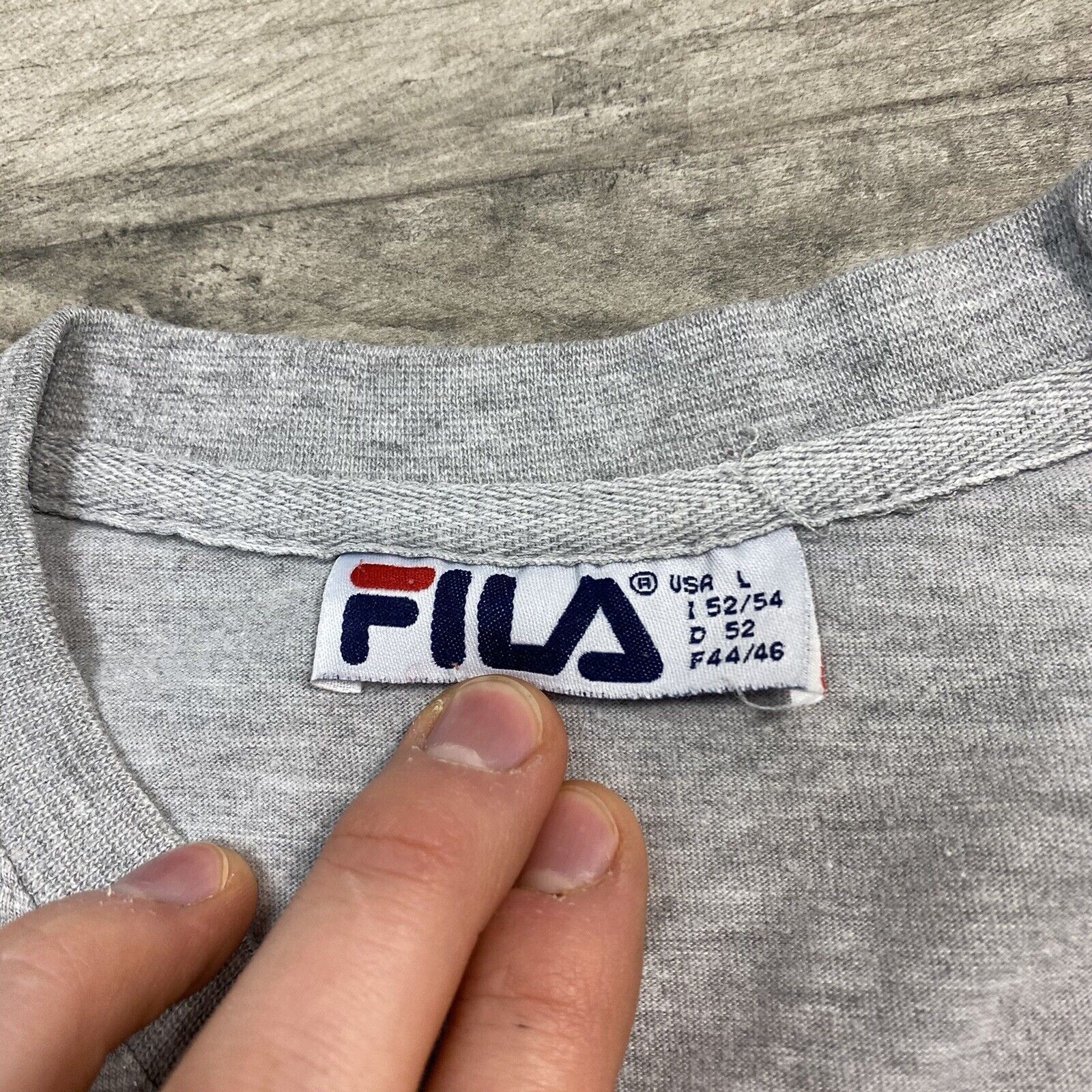 T shirt Fila grigia anni 90 regolare manica corta vintage uomo grande
