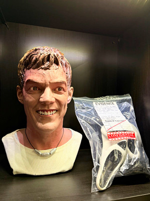 Scream (1996) Stu Macher Life Size Resin Bust w/ Ghost Face EU Mask
