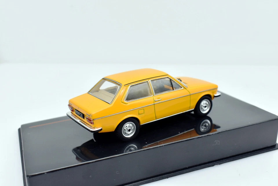 Modellino auto scala 1:43 VW Derby LS Ixo diecast modellismo statico collezione - Immagine 3 di 4