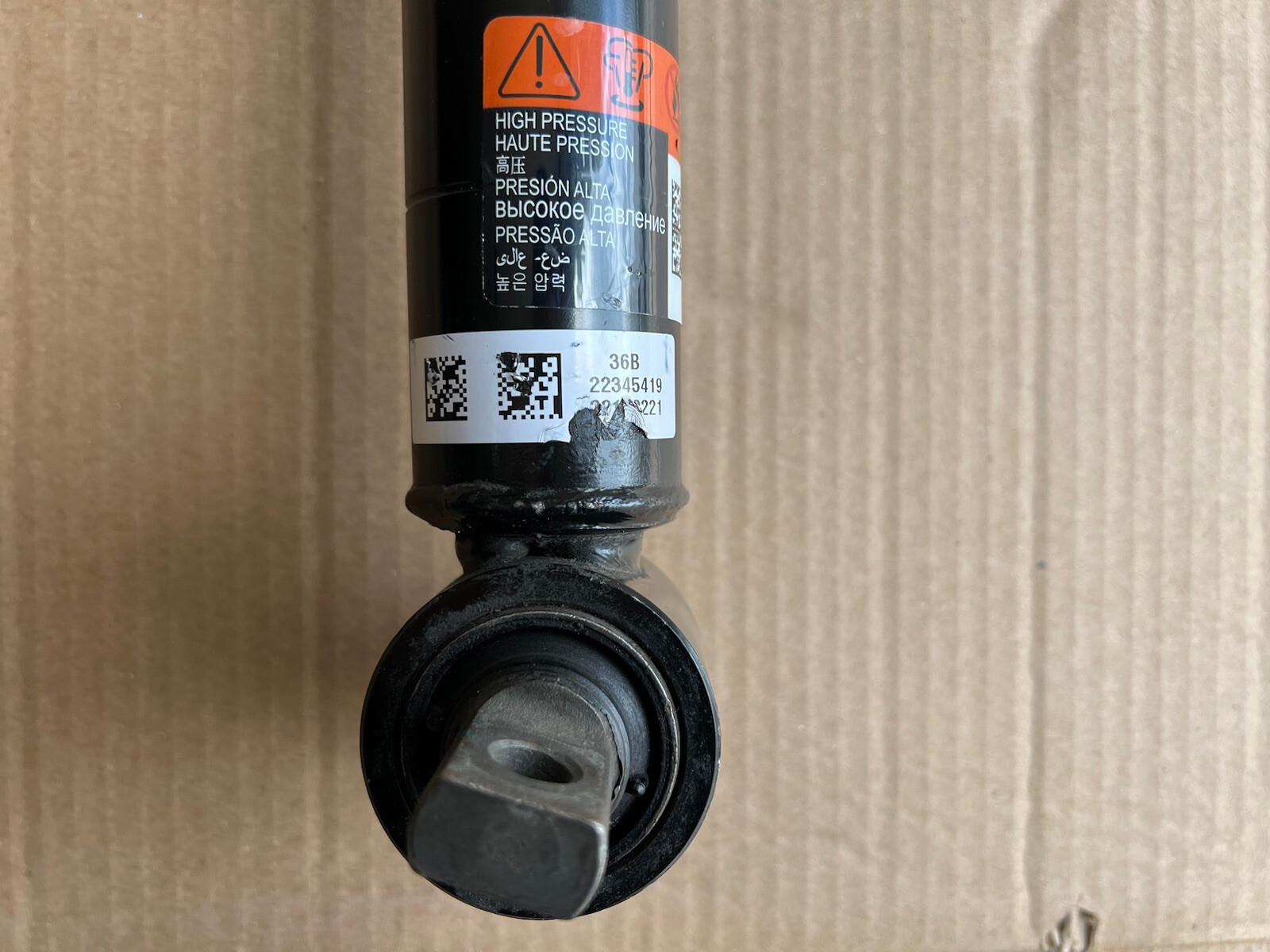 21-22-23 CHEVY TAHOE ESCALADE YUKON FRONT RIGHT RH SHOCK STRUT  