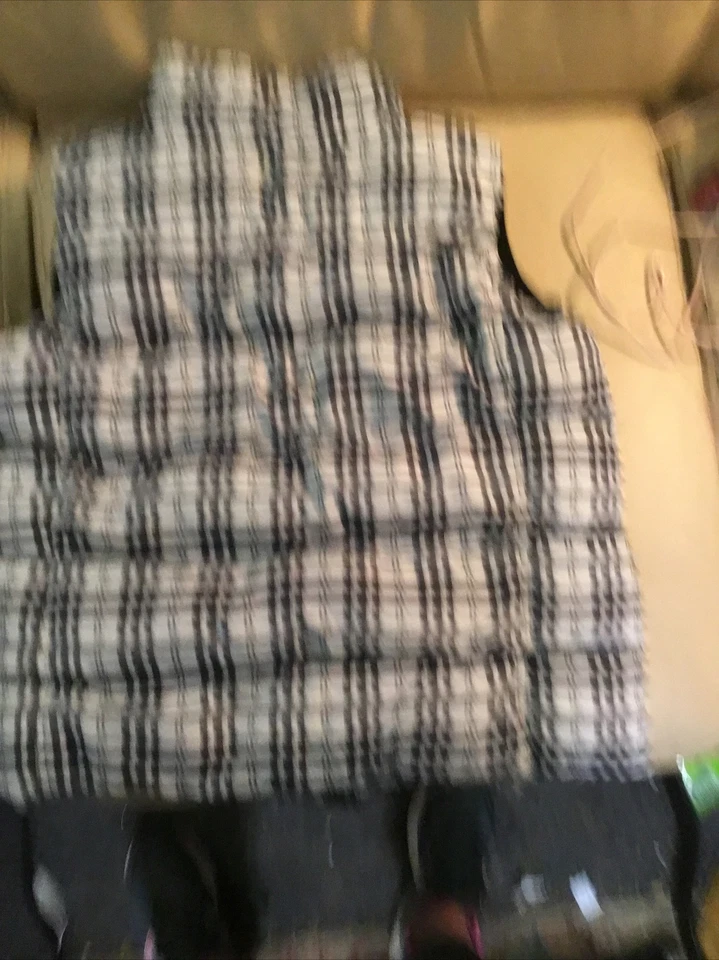 Women's Juniors Faded Glory Puffer Vest Jacket White /black Striped Sz M - Image 3 of 4