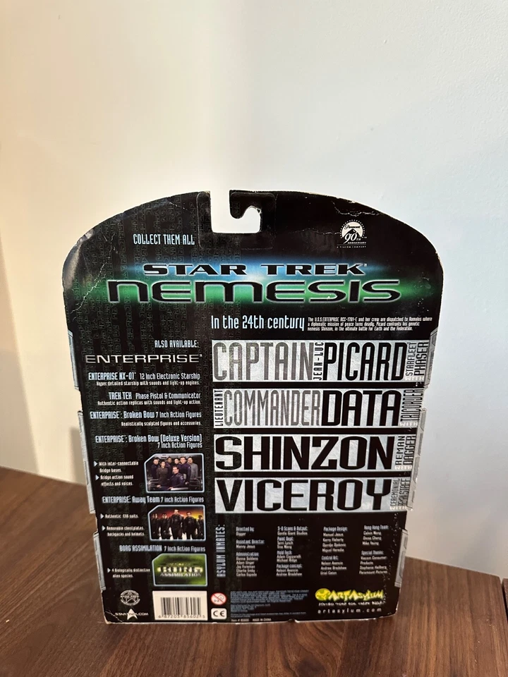 Star Trek Nemesis Lieutenant Commander Data figure & Tricorder 2002 New - Image 2 of 2