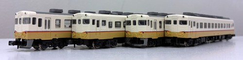 KATO #10-318 JR-Q Series Kiha 58/65 DMU JR-Q Exp. Livery (N scale 1/150 9mm) - Picture 3 of 6
