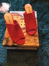 Ladies Bella Vita Red Block Heel Sandals size 7