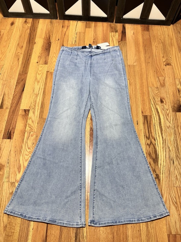 American Eagle Women's Pull-On Flare Jeans Luxe Stretch Large (12/14)