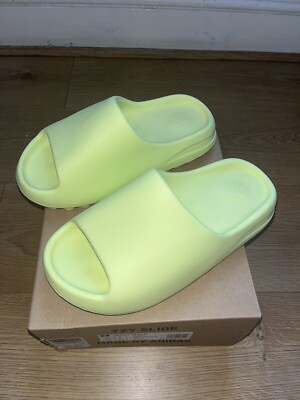 yeezy sliders womens